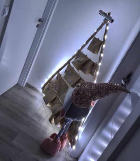 Adventní kalendář s příběhem nachystaný na adventní neděli